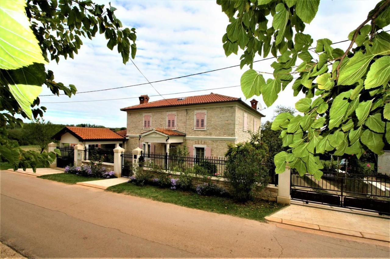Apartment Marija Kaštelir Exterior foto